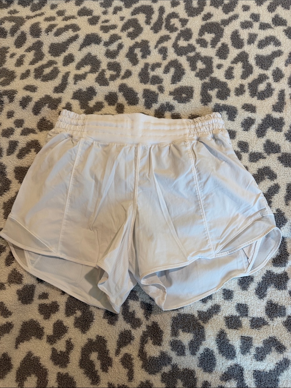 lululemon athletica Hotty Hot Short 4”